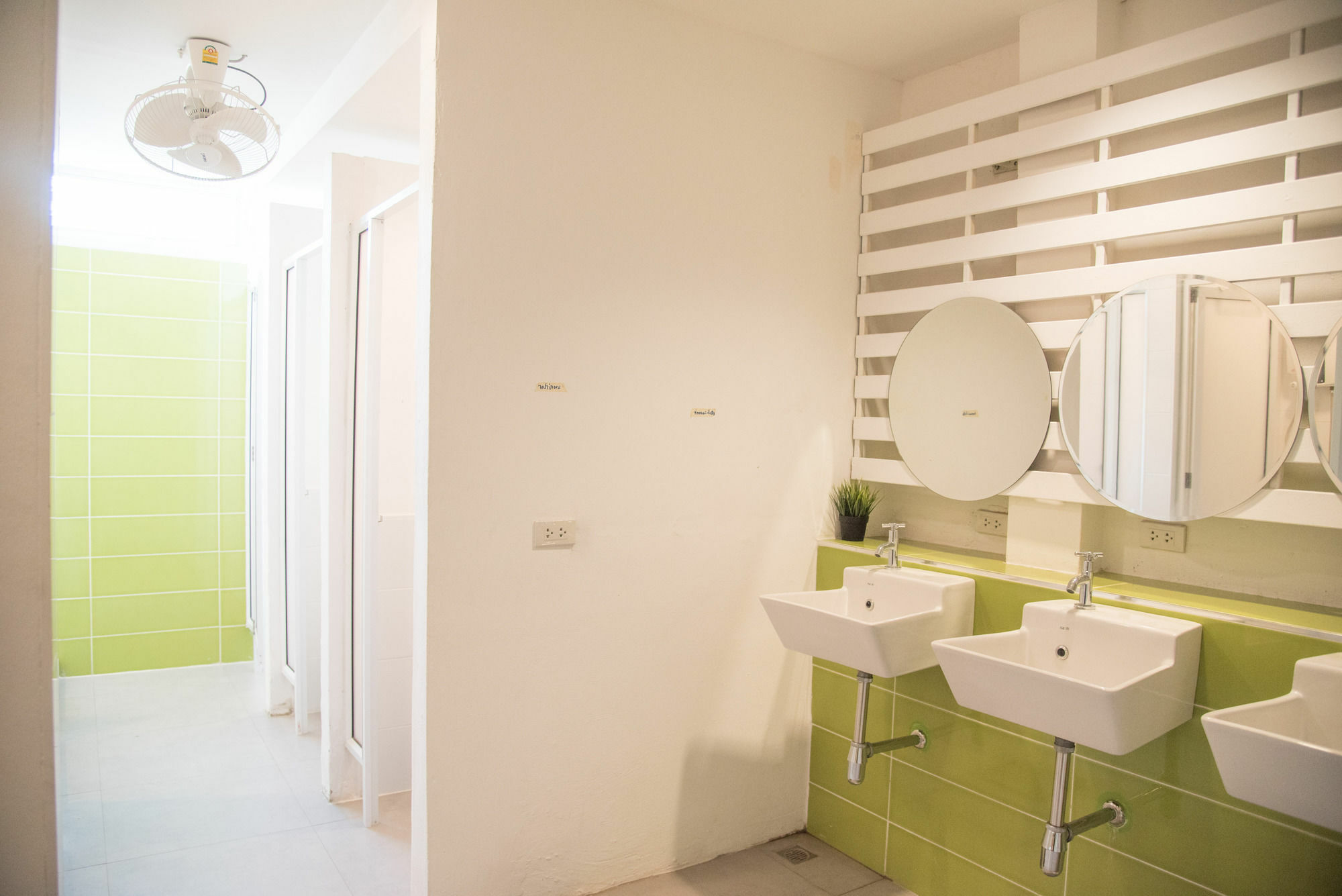 Bed & Body Hostel Bangkok Luaran gambar